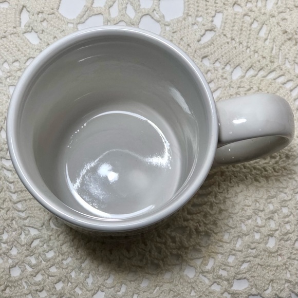 Vintage Walt Disney World Pirates Of The Caribbean Skull Crossbones Ceramic Mug - Picture 4 of 7